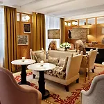 Le Belgrand Champs Elysees, Tapestry By Hilton Parigi
