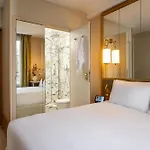 Le Belgrand Champs Elysees, Tapestry By Hilton