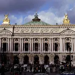 Le Belgrand Champs Elysees, Tapestry By Hilton Parigi