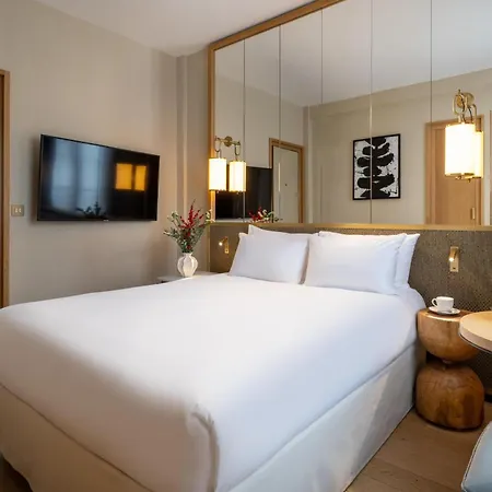 Hotel Le Belgrand Champs Elysees, Tapestry By Hilton 4*