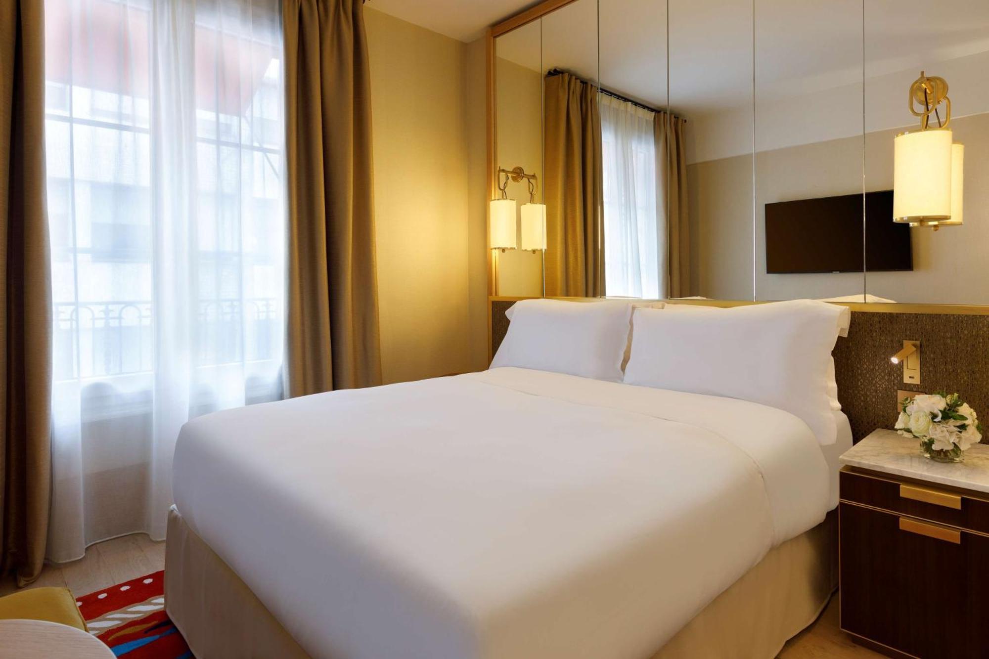 Le Belgrand Champs Elysees, Tapestry By Hilton Hotel