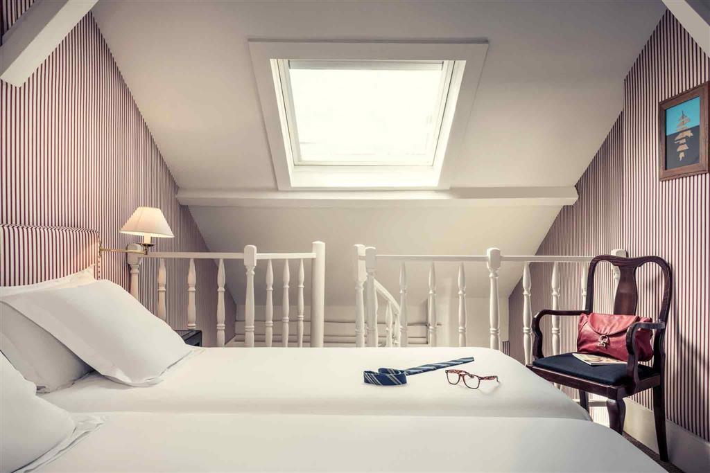 Hotel Le Belgrand Champs Elysees, Tapestry By Hilton