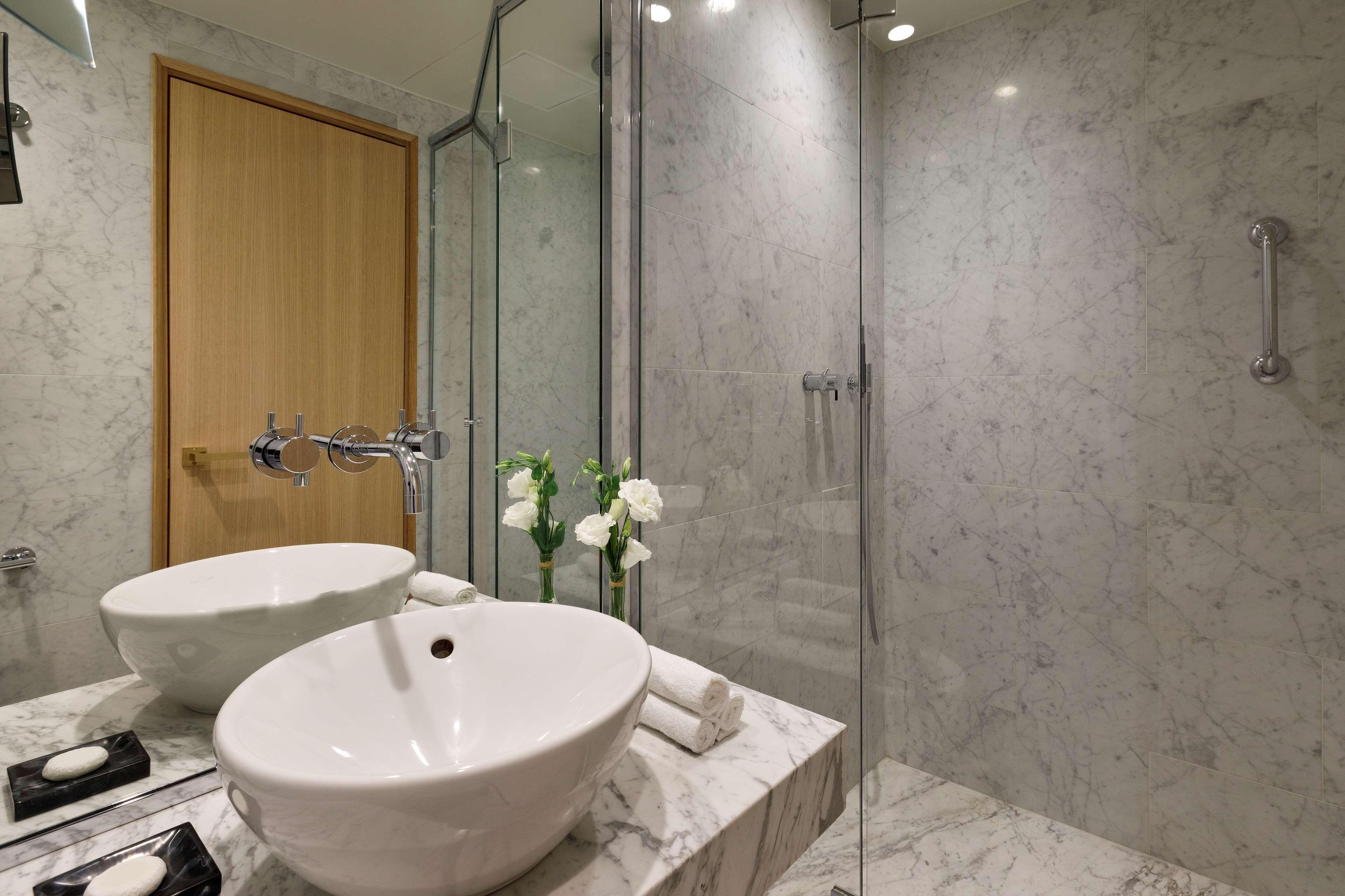 Le Belgrand Champs Elysees, Tapestry By Hilton