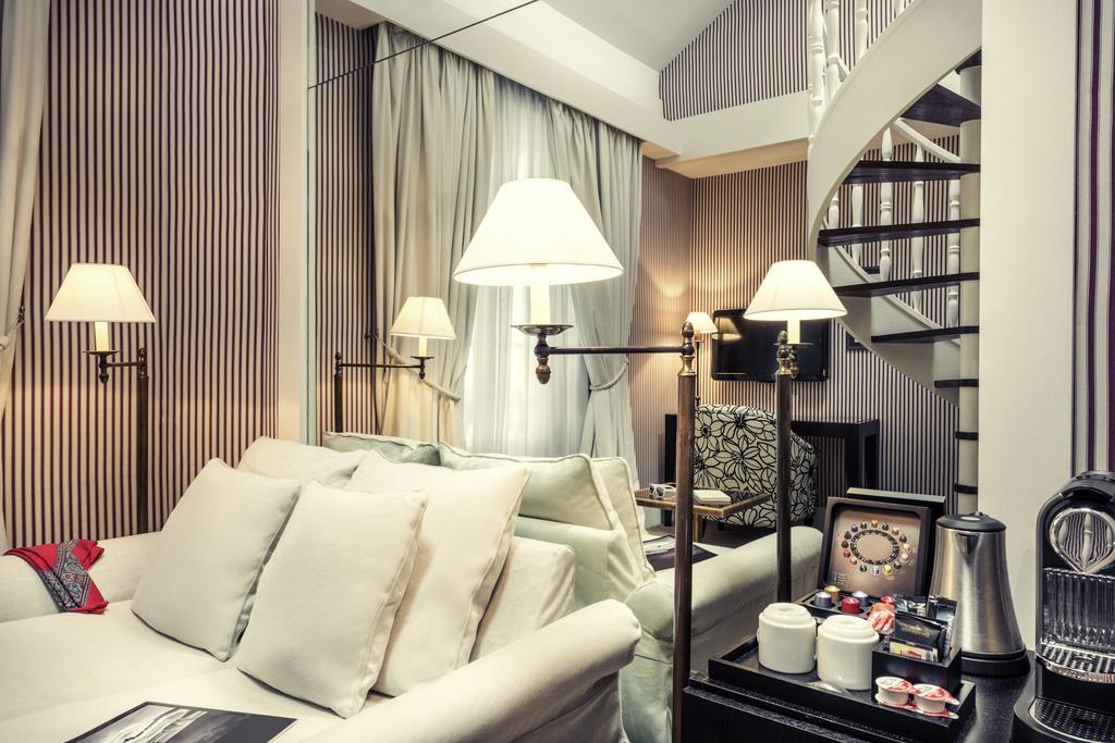 Hotel Le Belgrand Champs Elysees, Tapestry By Hilton 4*