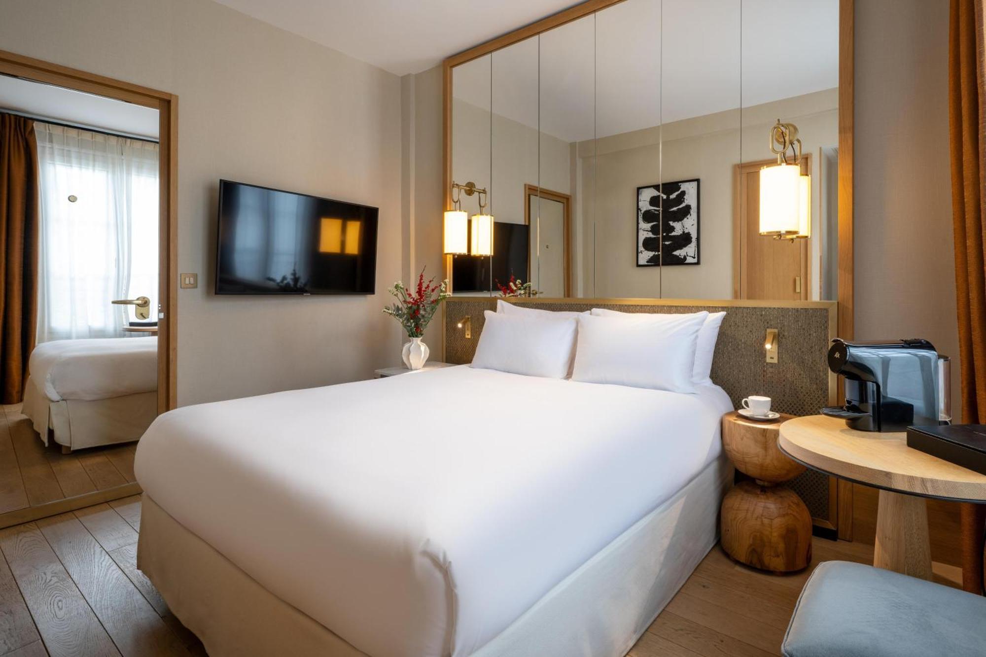 Hotel Le Belgrand Champs Elysees, Tapestry By Hilton 4*